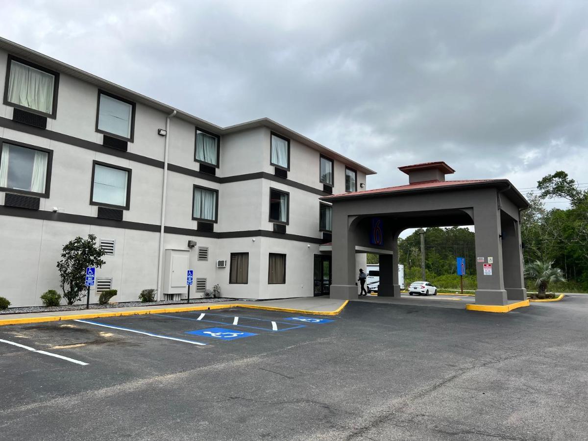 Quality Inn & Suites Biloxi Exterior photo